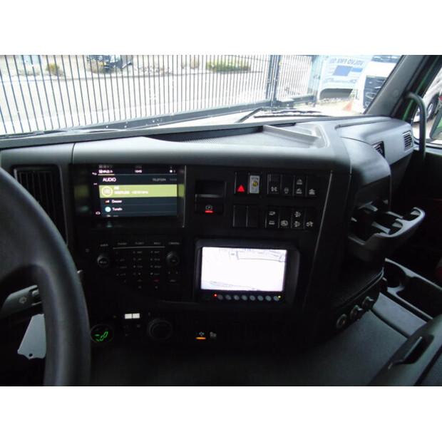 2018 فولفو FMX 500-44793958