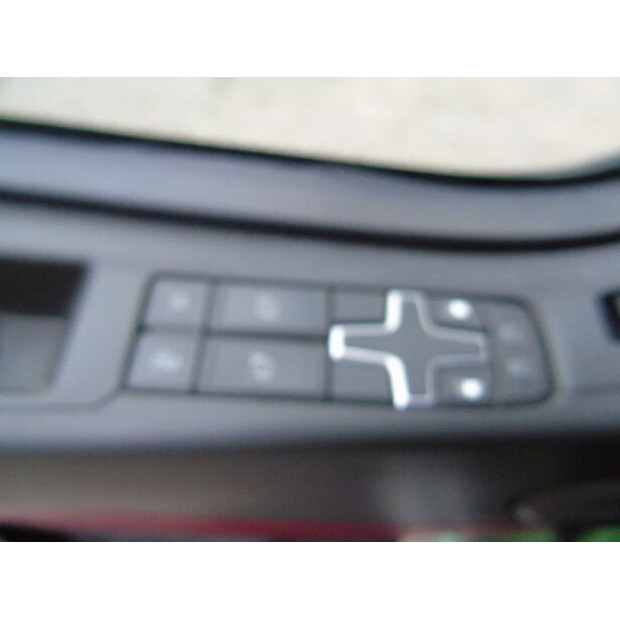 2018 فولفو FMX 500-44793965