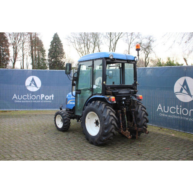 2017 New Holland Boomer 35-44794180