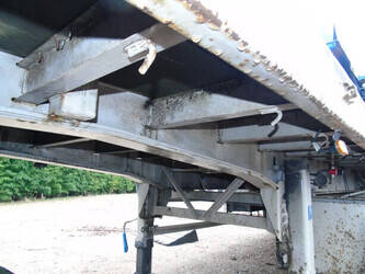 2005-lag-3-axles-44794208