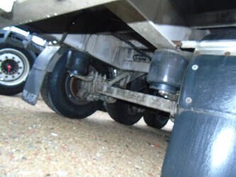 2005-lag-3-axles-44794229