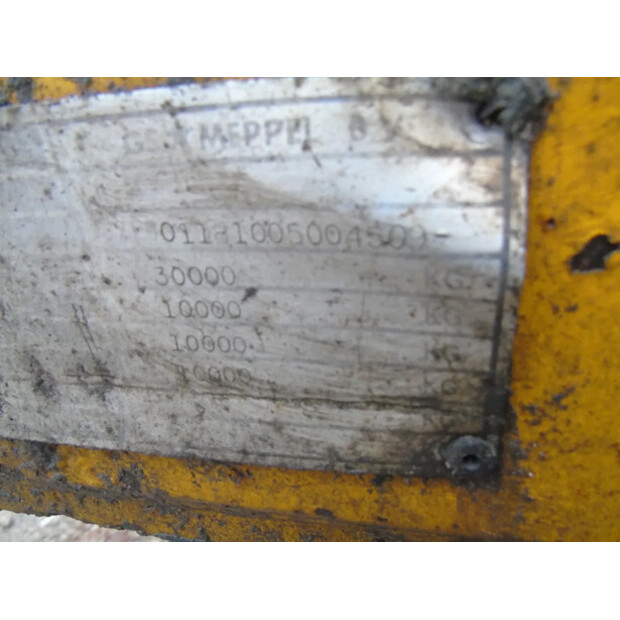 2002 جي إس 3 AXLES-44794359