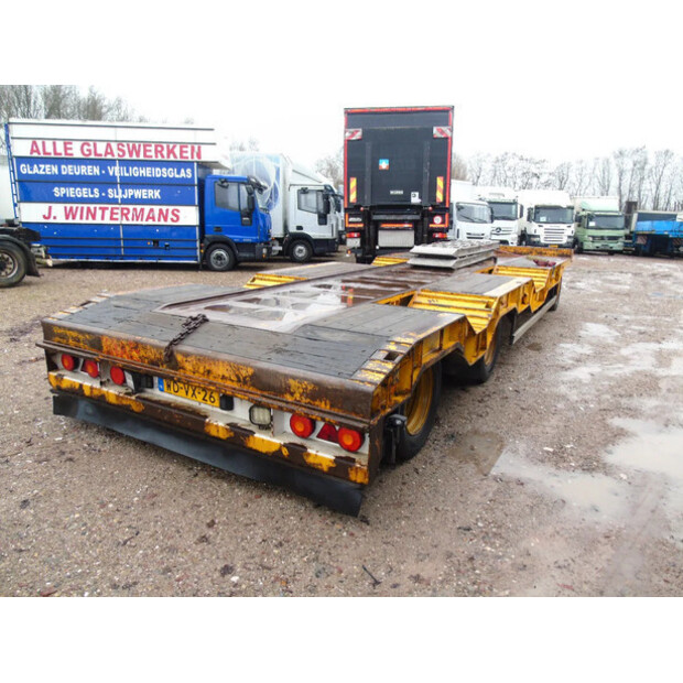 2002 جي إس 3 AXLES-44794367