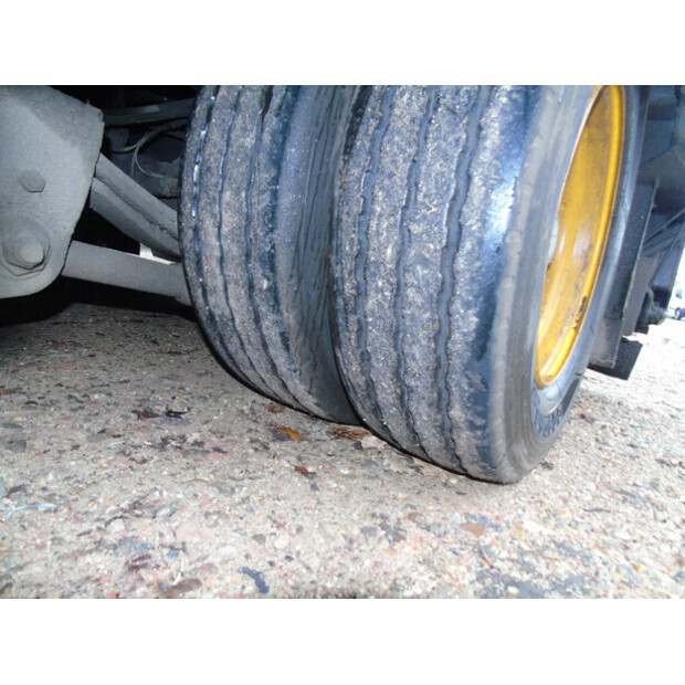 2002 جي إس 3 AXLES-44794372