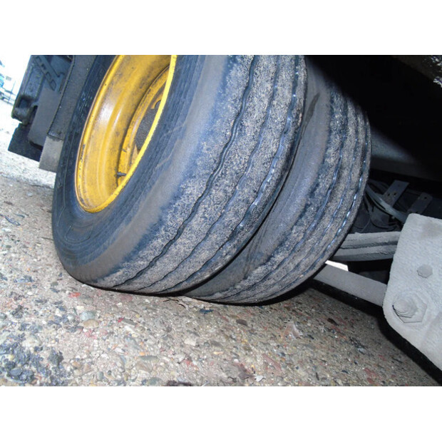 2002 جي إس 3 AXLES-44794375