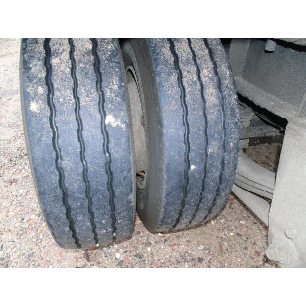 2002 جي إس 3 AXLES-44794379