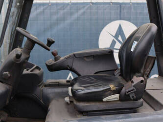 2015-linde-e30hl-01-600-1402359-44794942