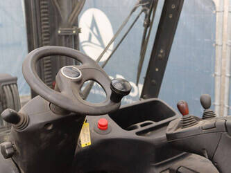 2015-linde-e30hl-01-600-1402359-44794944