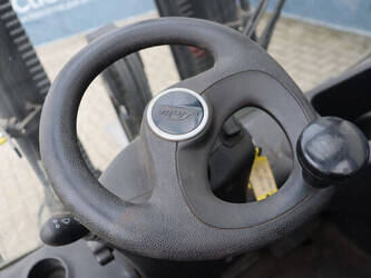 2015-linde-e30hl-01-600-1402359-44794948