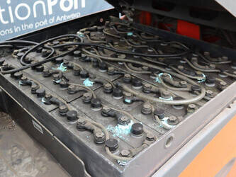 2015-linde-e30hl-01-600-1402359-44794951