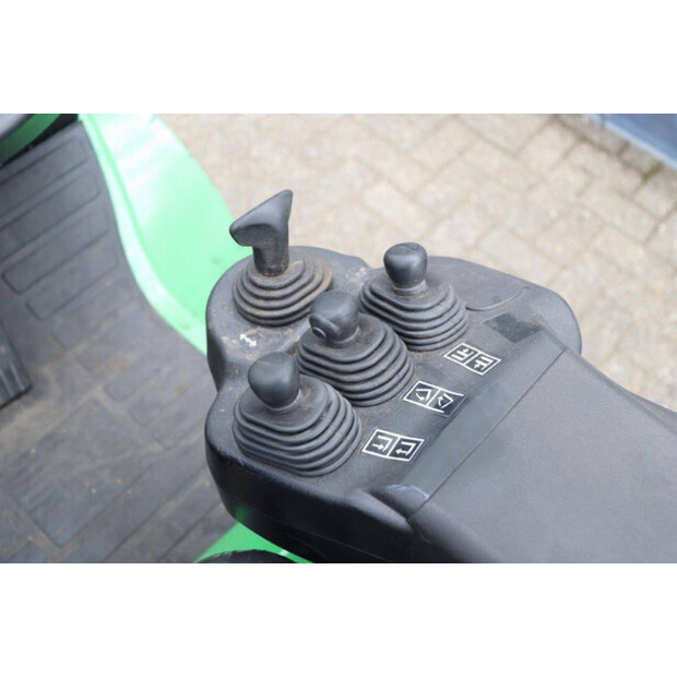 2018 سيساب M325G-44795142