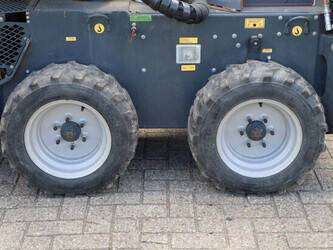 2017-leguan-leguan-125-m1-1402367-44795193