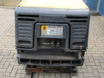 2009-compair-c50-1402371-44795293