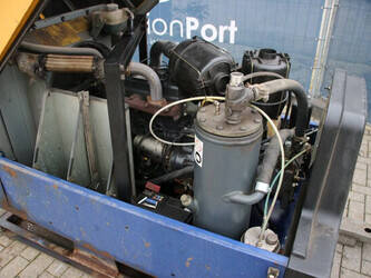 2009-compair-c50-1402371-44795301