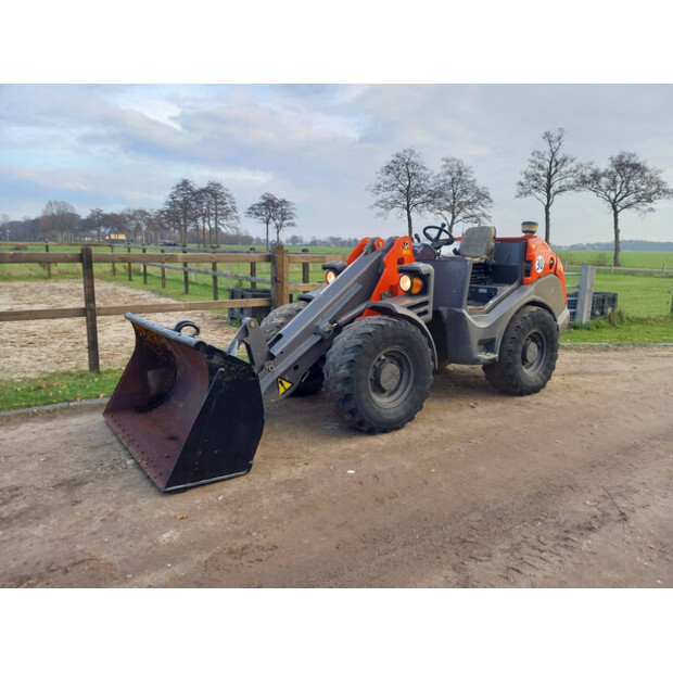 2009 احلامن AX100-44795729