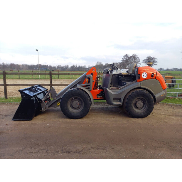 2009 احلامن AX100-44795730