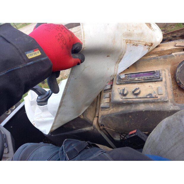 2009 احلامن AX100-44795735