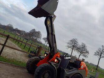 2009-ahlmann-ax100-44795742