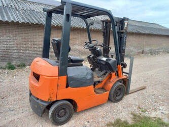 toyota-02-7fd14-44795852