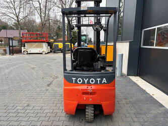 2012-toyota-7fbest13-1402395-44795894