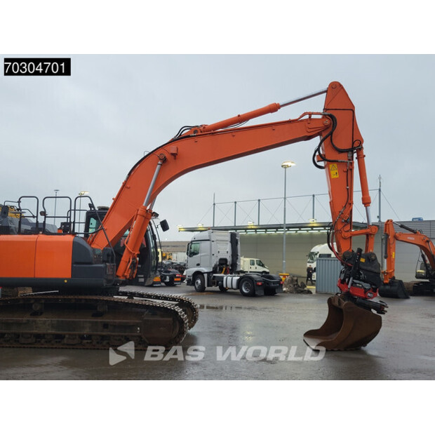 2018 هيتاشى ZX300LC-6-44796111