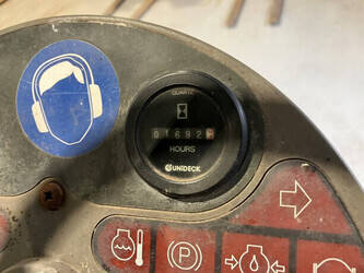 2010-iseki-sfh240f-44796128