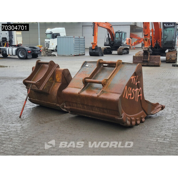 2018 هيتاشى ZX300LC-6-44796150