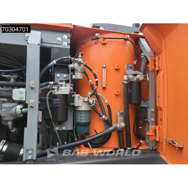 2018 هيتاشى ZX300LC-6-44796160