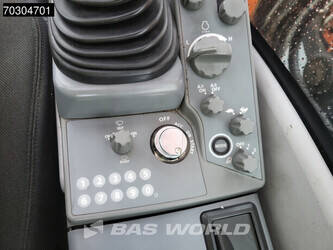 2018-hitachi-zx300lc-6-1402405-44796166