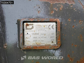 2018-hitachi-zx300lc-6-1402405-44796177