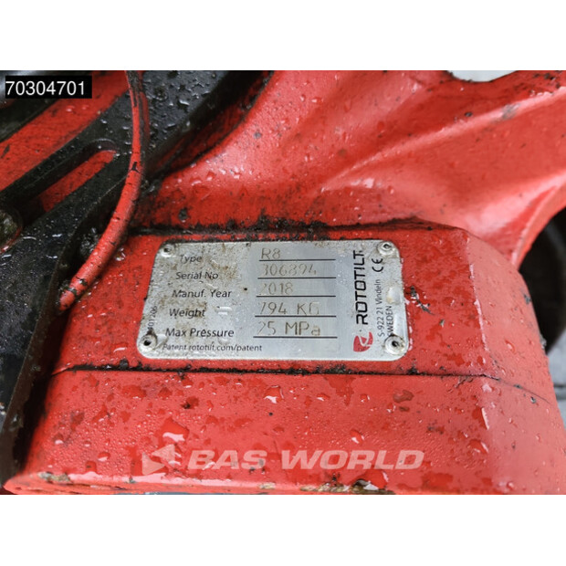 2018 هيتاشى ZX300LC-6-44796179