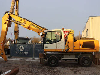 صورة ل حفارات بعجلات 2013 ليبهير LH30M