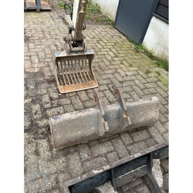 2001 TAKEUCHI TB016-44797102