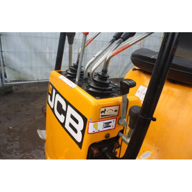 2018 JCB 8008 CTS-44797406