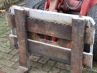 2004-fuchs-f853h-1402452-44797452