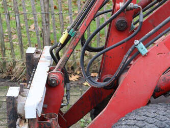 2004-fuchs-f853h-1402452-44797453