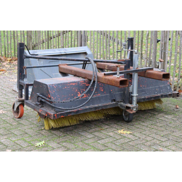 2004 فوكس F853H-44797478