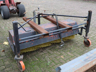 2004-fuchs-f853h-1402452-44797480