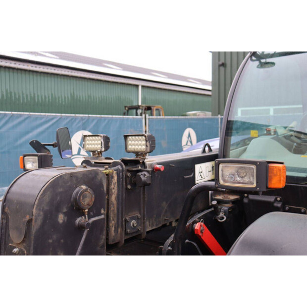 2011 نيو هولاند LM5060-44797712