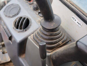 2019-takeuchi-tb153fr-1402460-44797813