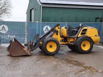 صورة ل شيولات 2019 فولفو L25H