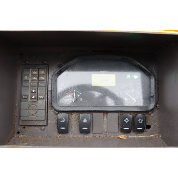 2019 Volvo L25H-44797866