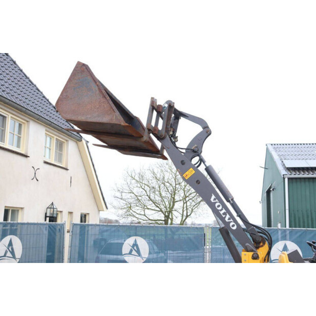 2019 Volvo L25H-44797871