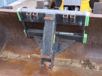 2012-ahlmann-az95-1402462-44797886