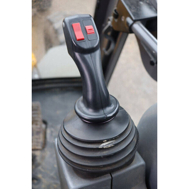 2012 احلامن AZ95-44797904