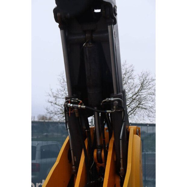 2012 احلامن AZ95-44797914