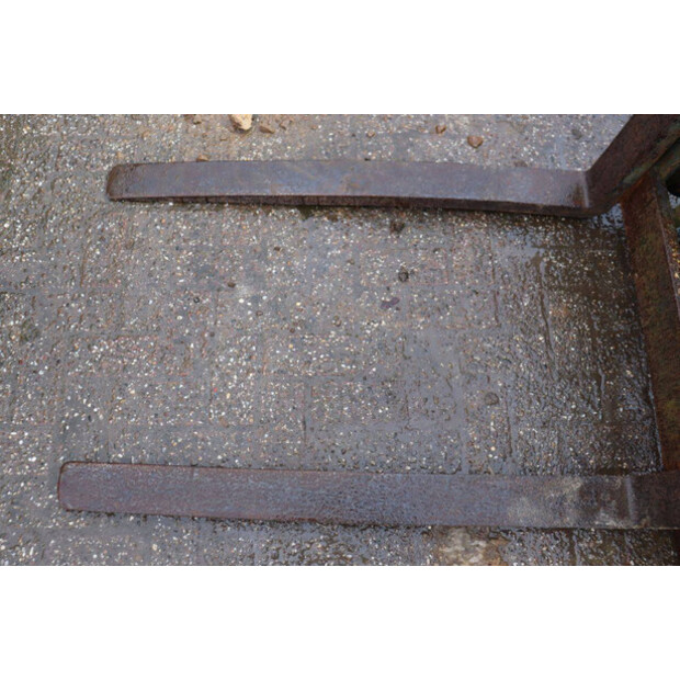 1994 اطلس 72E-44797966