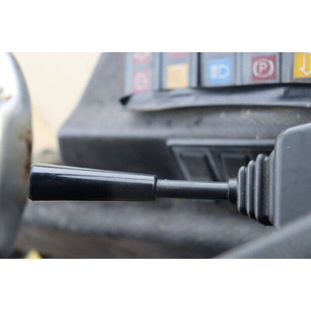 1994 اطلس 72E-44797989