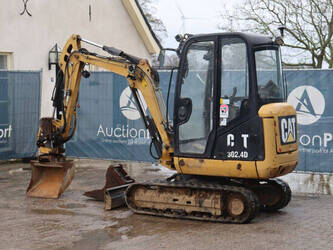 2016-caterpillar-302-4d-44798035