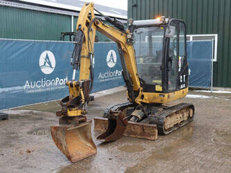 2016-caterpillar-302-4d-44798041